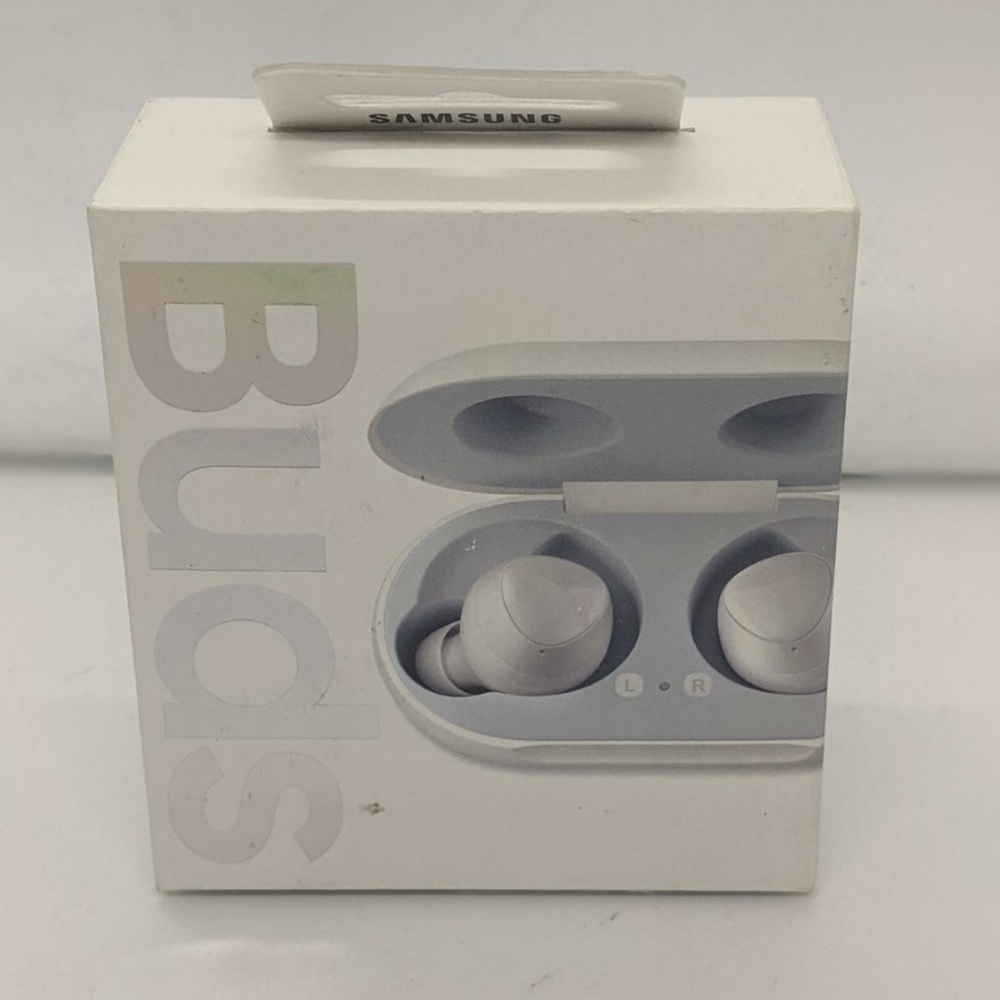 Samsung Wireless Earbuds with Charging Case